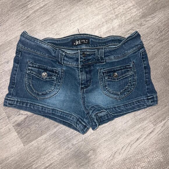 Vintage Micro Mini Denim LEI Ashley Lowrise Denim Booty Shorts Sz XS/S Micro Sho - Picture 1 of 5